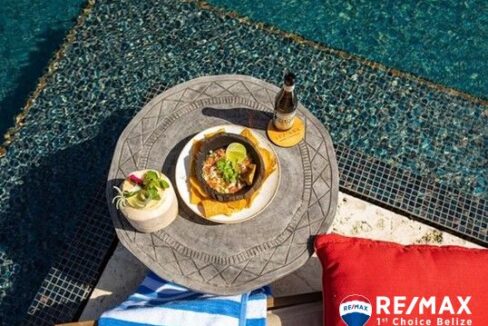 3381_poolsidefood