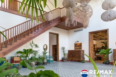 3389_interiorofcolonialstylecommonarea