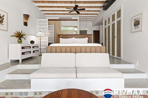 3389_itzanabeachvilla