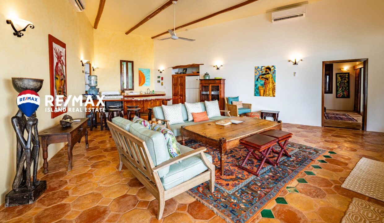 LA-PERLA-VILLA-EMERALD-RESIZED-WATERMARKED-3