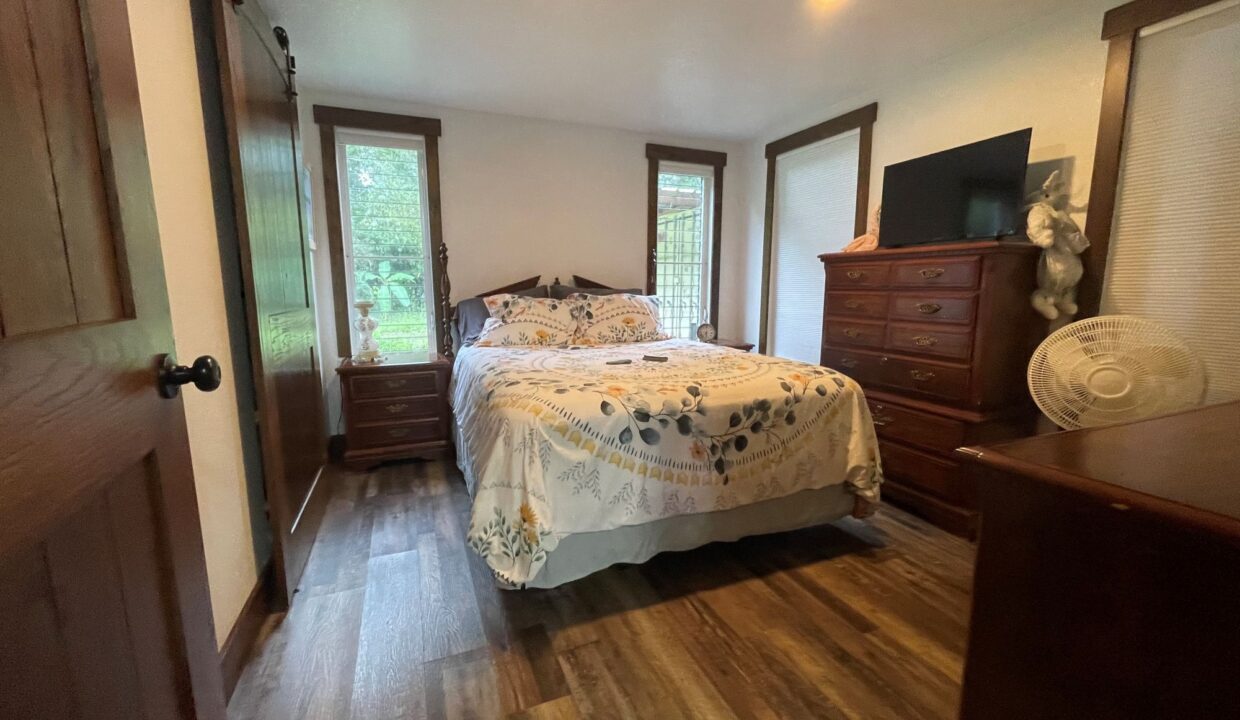 PR-F107-30-Guest-bedroom