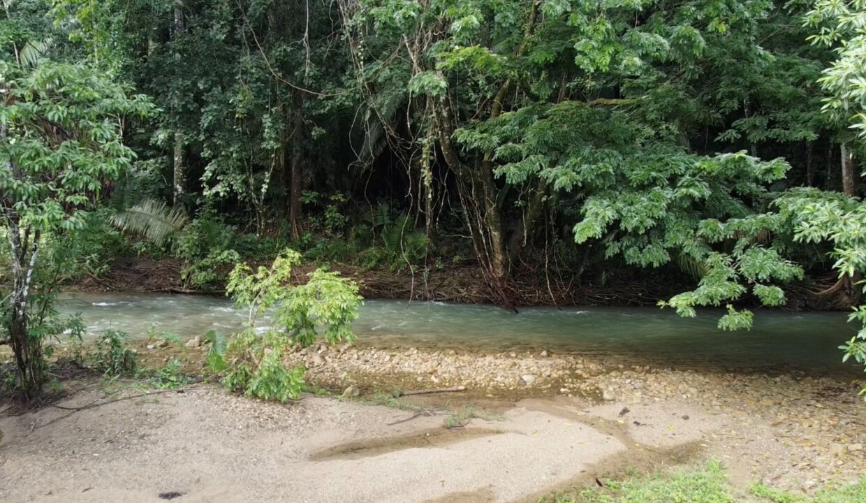PR-F107-59-BARTON-CREEK-SIDE-1