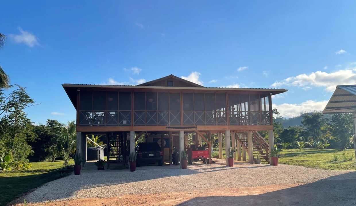PR-F108-09-house-front-facade-3