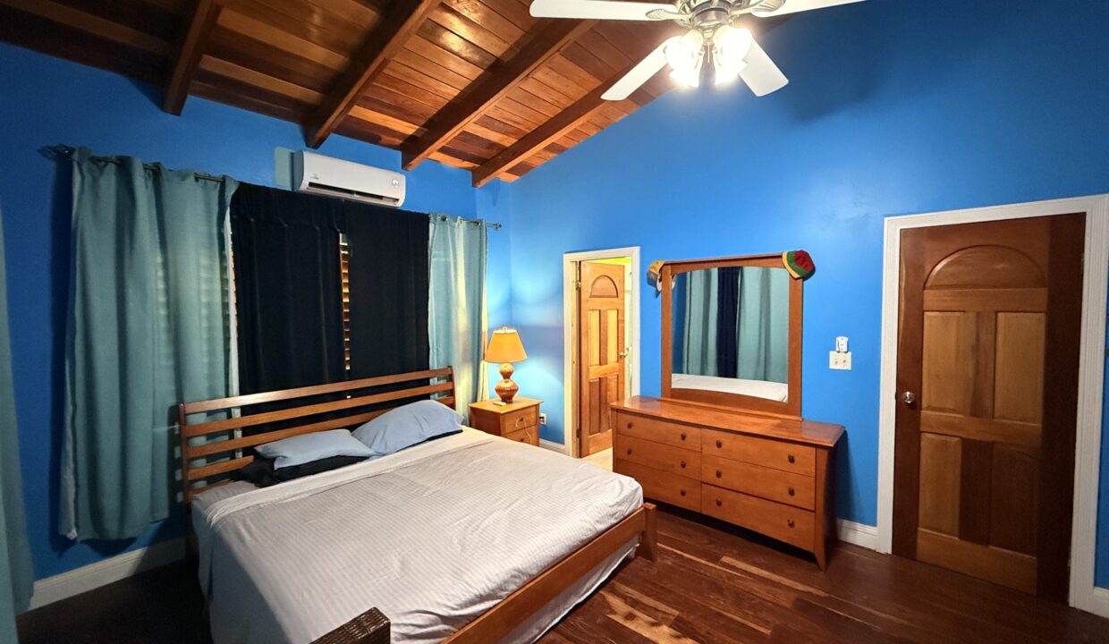 belize-canalfront-luxury-property-min (1) (1)