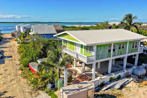 eco-friendly-canalfront-belize-home-min (1)