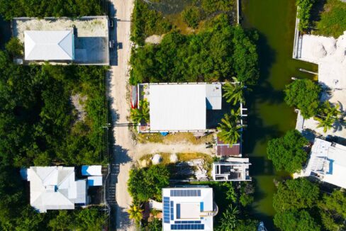 luxury-canal-front-house-with-dock-san-pedro-belize_11zon (1) (2)