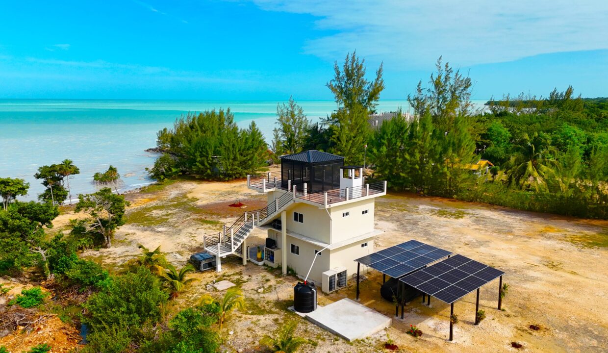 off-grid-friendly-luxury-home-belize