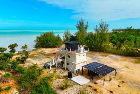 off-grid-friendly-luxury-home-belize