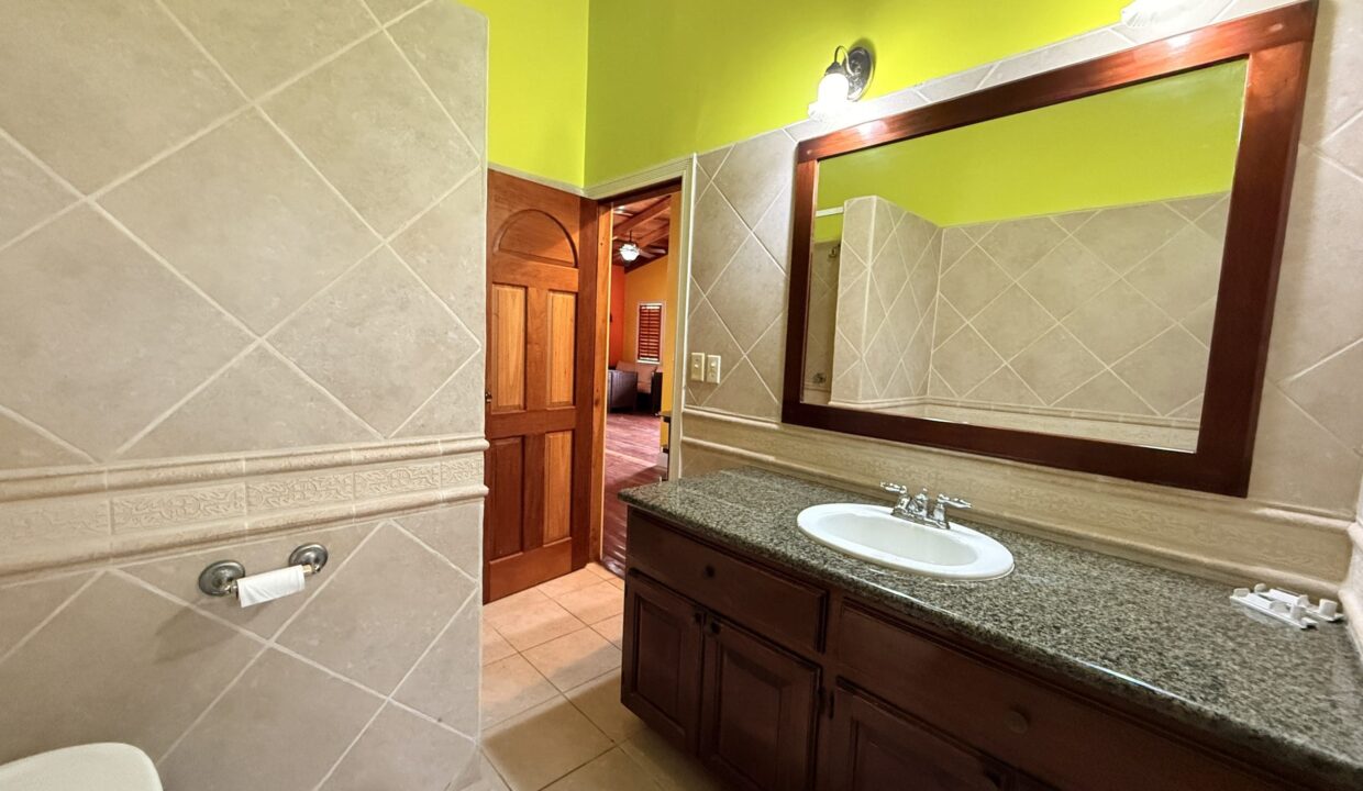 waterfront-dream-villa-belize-min (1)