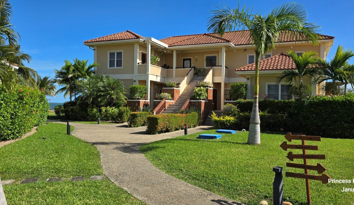 01-PR-C105-H3-Building-Front-01