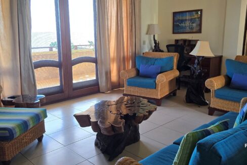 08-C105-H3-Living-Room-03