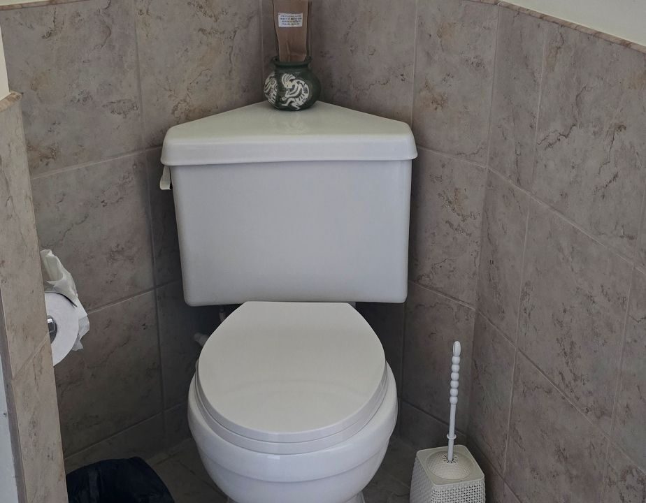 26-PR-C105-H3-Beachy-Bathroom-01-rotated