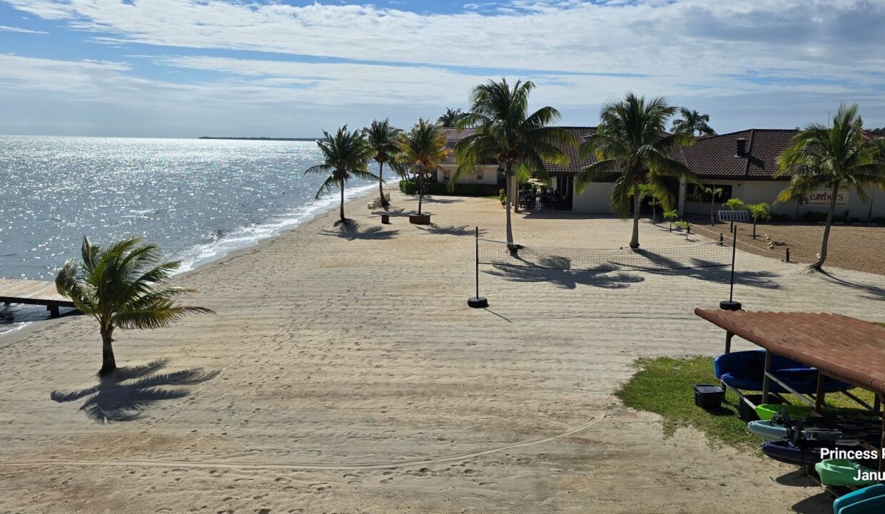 40-PR-C105-H3-Overlooking-the-Sea-06