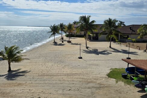 40-PR-C105-H3-Overlooking-the-Sea-06