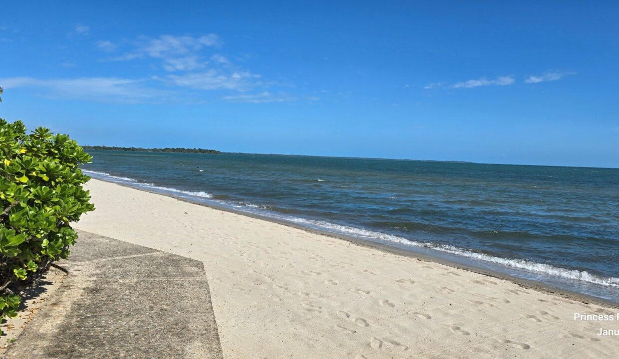 41-C105-H3-Overlooking-the-Sea-10