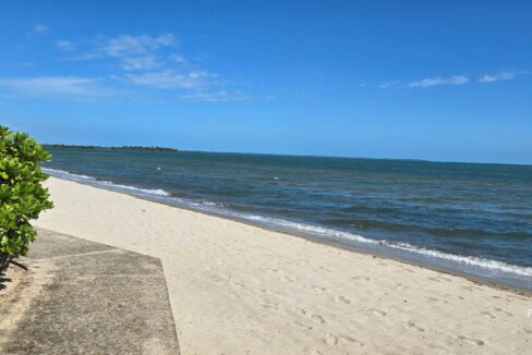 41-C105-H3-Overlooking-the-Sea-10