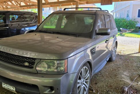 42-PR-C105-H3-Range-Rover-02