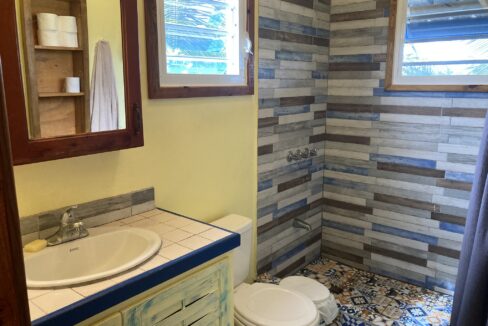 PBH01-bathroom