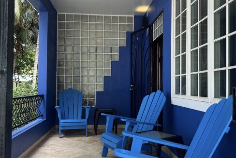 PC0018-outdoor-balcony-with-beach-and-sea-view