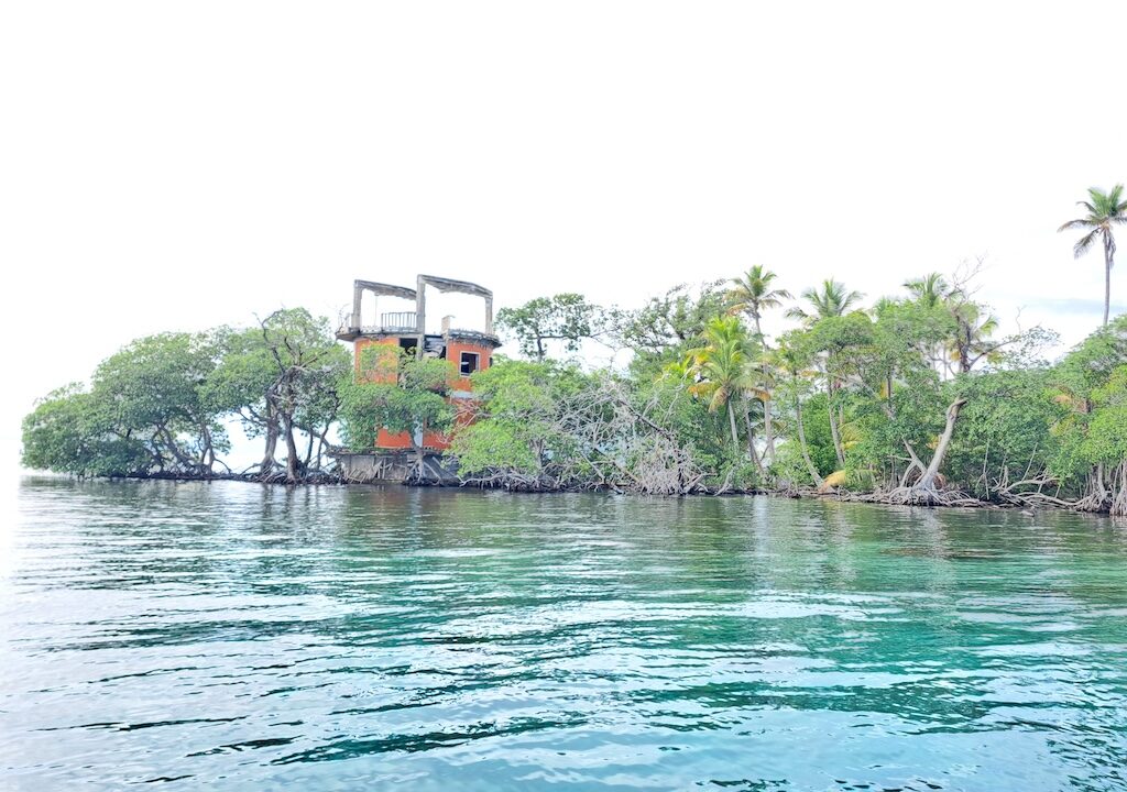 other-structures-on-island