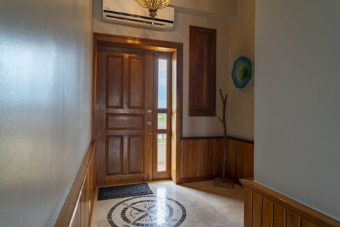 01-Entryway_web-1