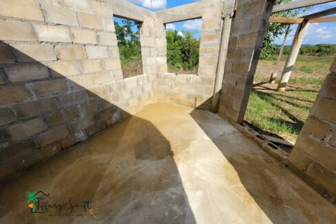 10001126138-belizeunfinishedhouse20_11