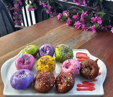 Charmaine's Cafe and Dessert Shop