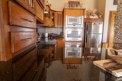 24-Kitchen-3_web-1