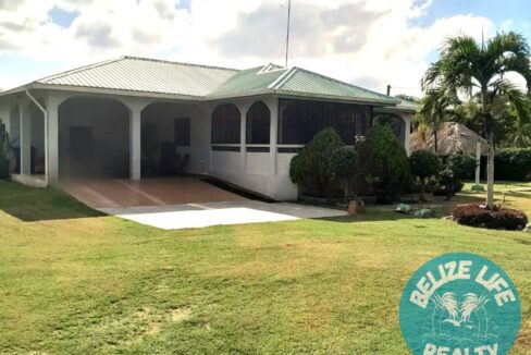Dream House Oasis Biscayne Belize