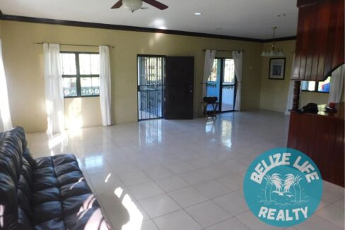 Dream House Oasis Biscayne Belize Livingroom 2