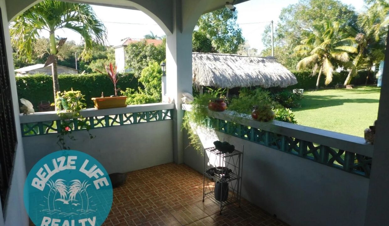 Dream House Oasis Biscayne Belize Porch