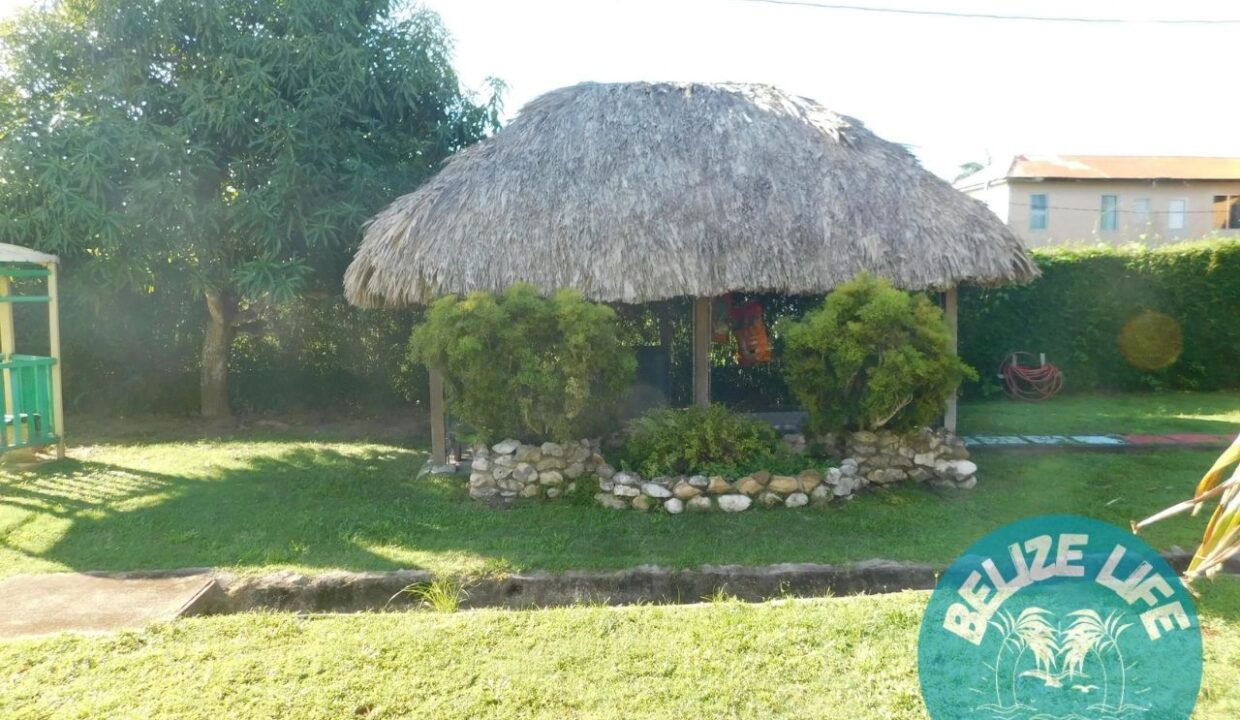 Dream House Oasis Biscayne Belize Relax area 2
