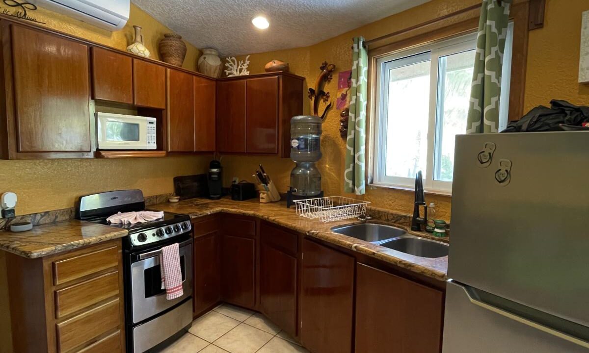 Beachfront, Turn Key Condo at White Sands Cove