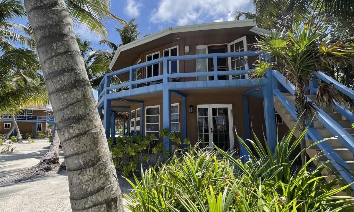 Beachfront, Turn Key Condo at White Sands Cove