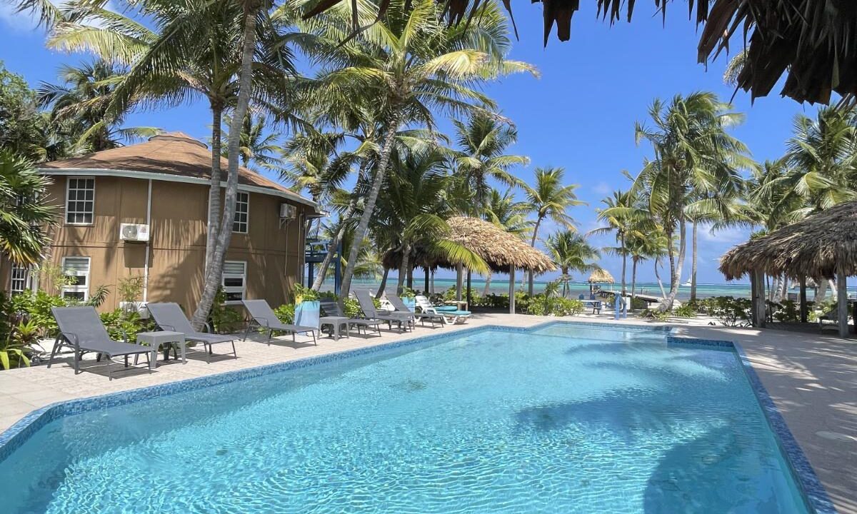 Beachfront, Turn Key Condo at White Sands Cove