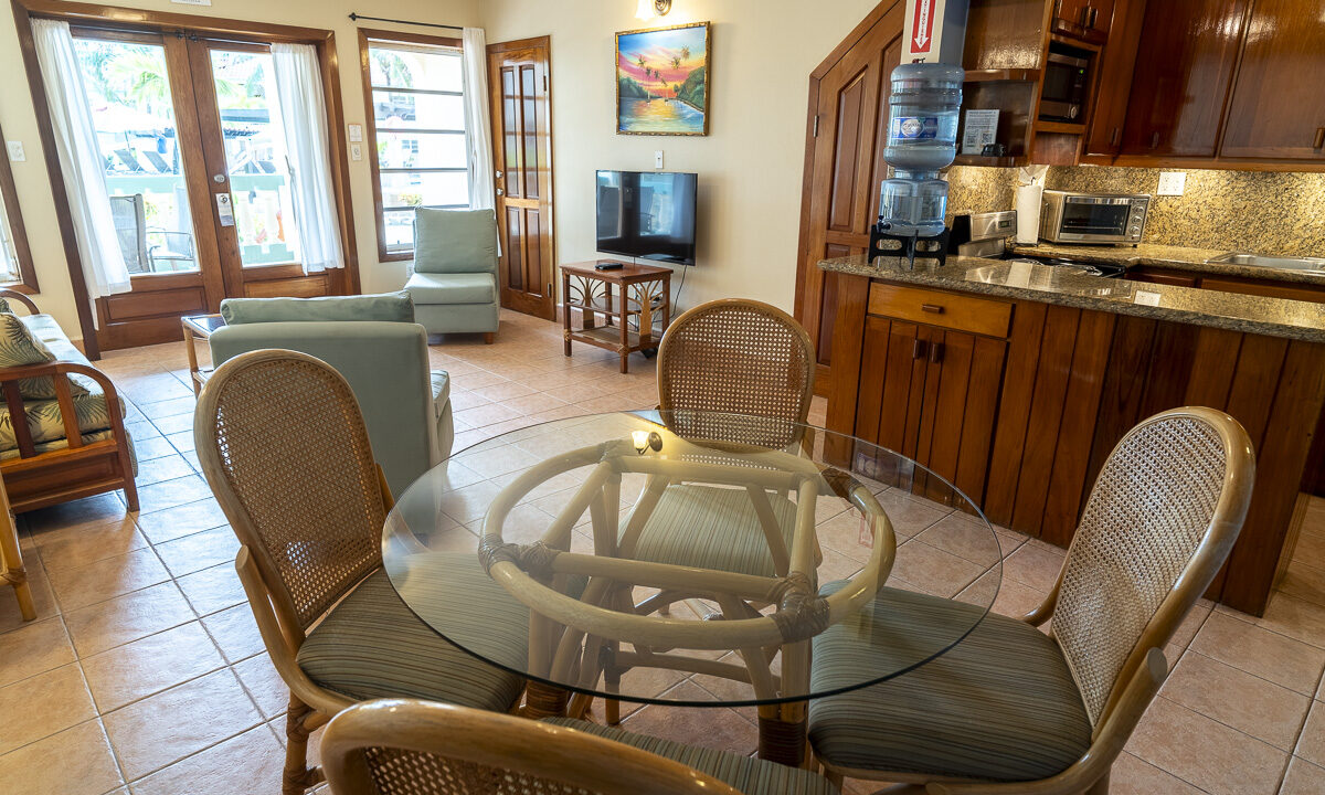 10-Dining-Full-Living-Space_web