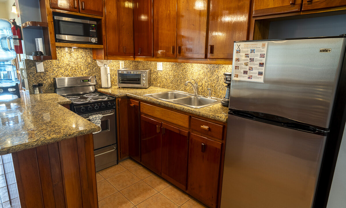 14-Kitchen-2_web