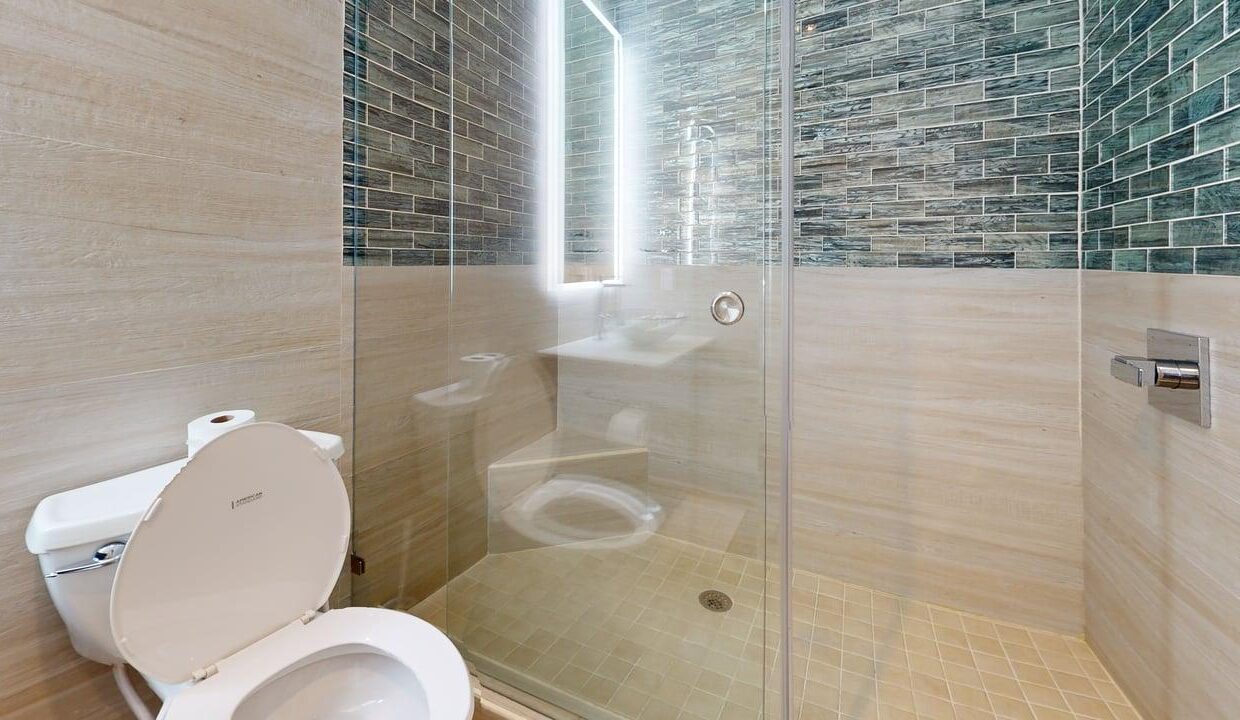 2-501-Bathroom-3