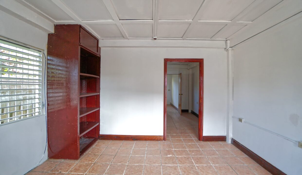 APT20220MAIN20ENTRANCE