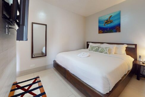 Bananas-Beachfront-Bedroom-1