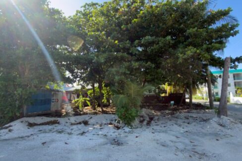 Land-for-sale-in-San-Pedro-near-Best-Western-BelizeIMG_1107-Large-640x427