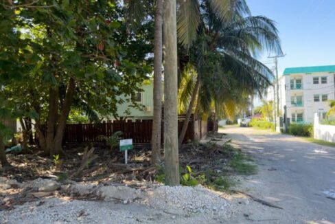 Land-for-sale-in-San-Pedro-near-Best-Western-BelizeIMG_1108-Large-640x427