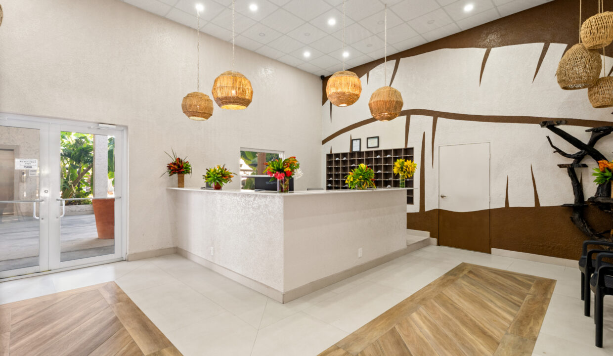 Lobby_Bananas_DuarteDellarole-1-1-scaled