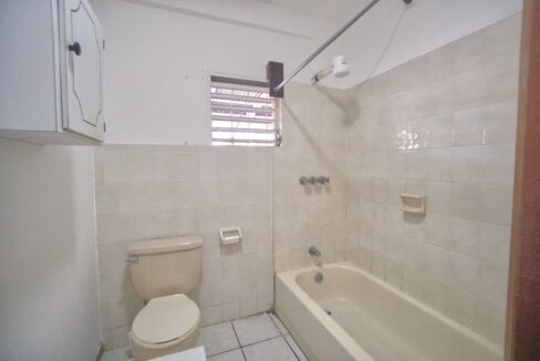 MASTER20BATHROOM201