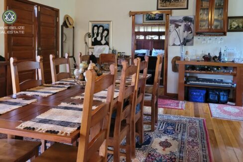 PH0012-dining-area