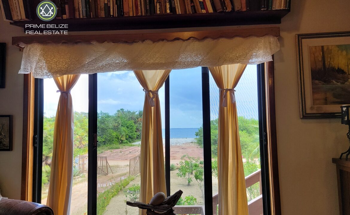 PH0012-livingroom-with-view-of-the-caribbean-sea