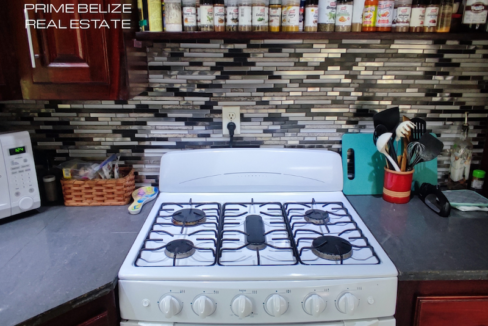 PH0071-fully-equipped-kitchen