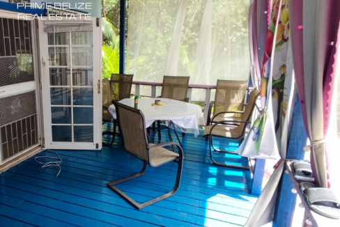 PH0071-outdoor-dining-area