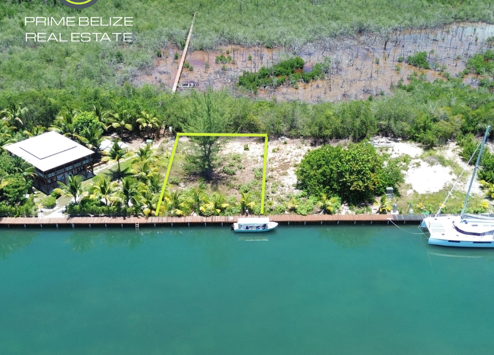 PL0221-waterfront-lot-on-Placencia-caye