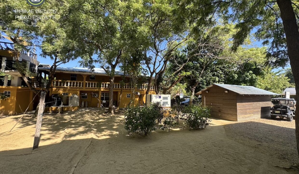 PL0227-Vacant-lot-next-to-bed-and-breakfast-and-Commercial-